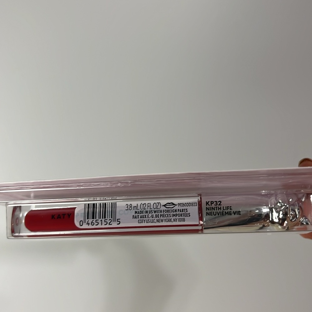 Covergirl Katy Perry Katy Kat Lip Gloss 32 Ninth Life Shine Red New - Picture 4 of 5